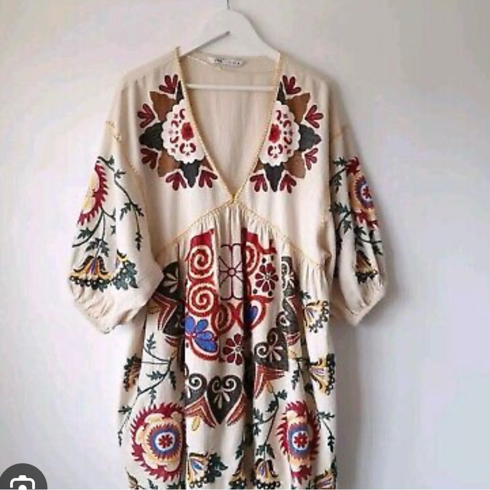 NWT! Zara romy embroidered dress!